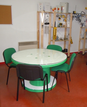 Salle de r&eacute;union et showroom